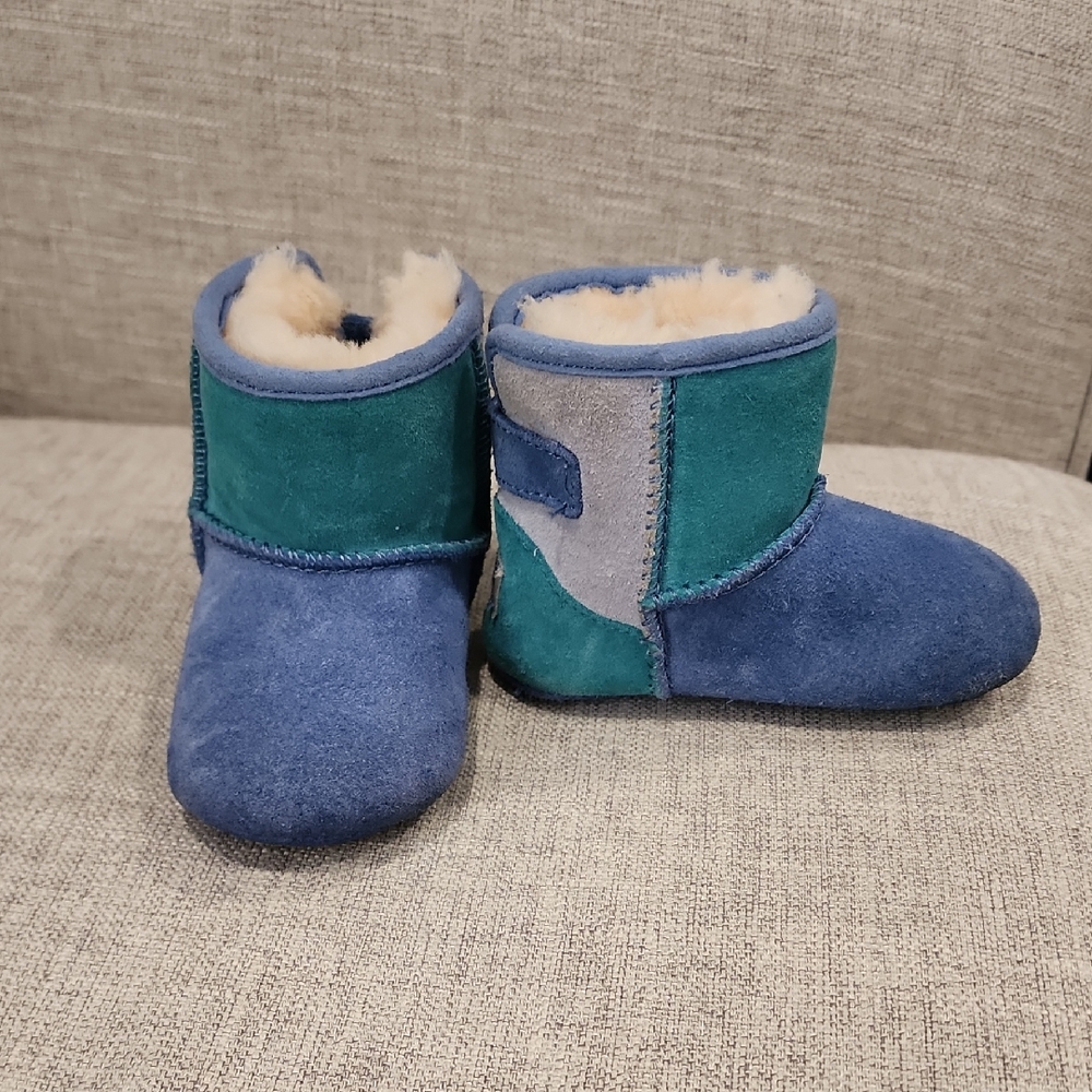 Baby UGG Suede